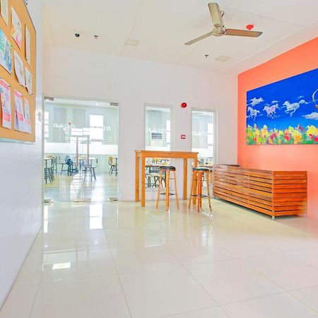 Collection O 1318 Residences, University Belt, Metro Manila Exterior photo