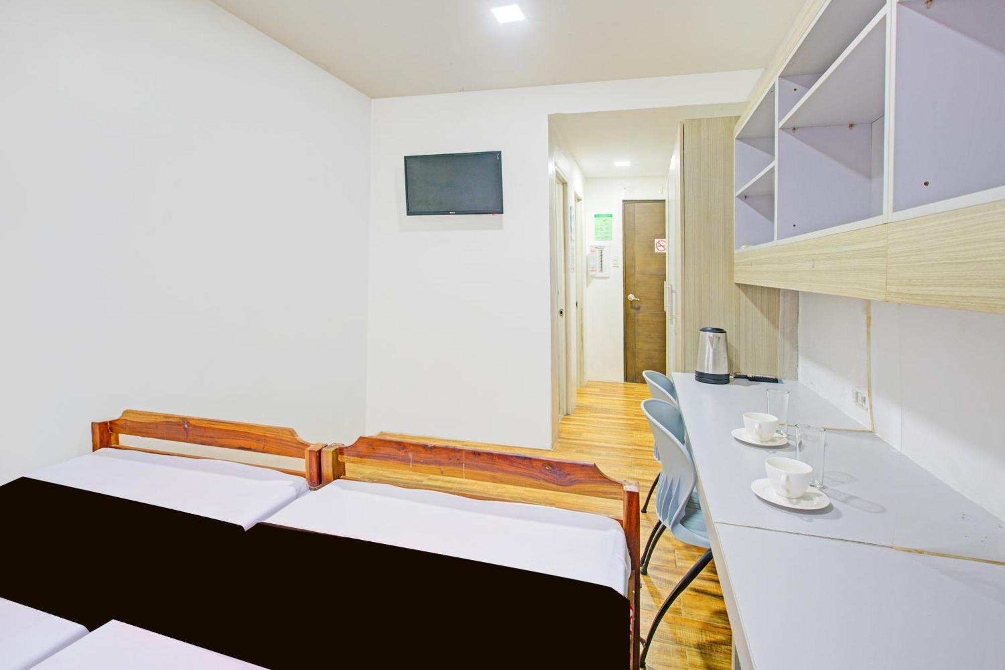 Collection O 1318 Residences, University Belt, Metro Manila Exterior photo